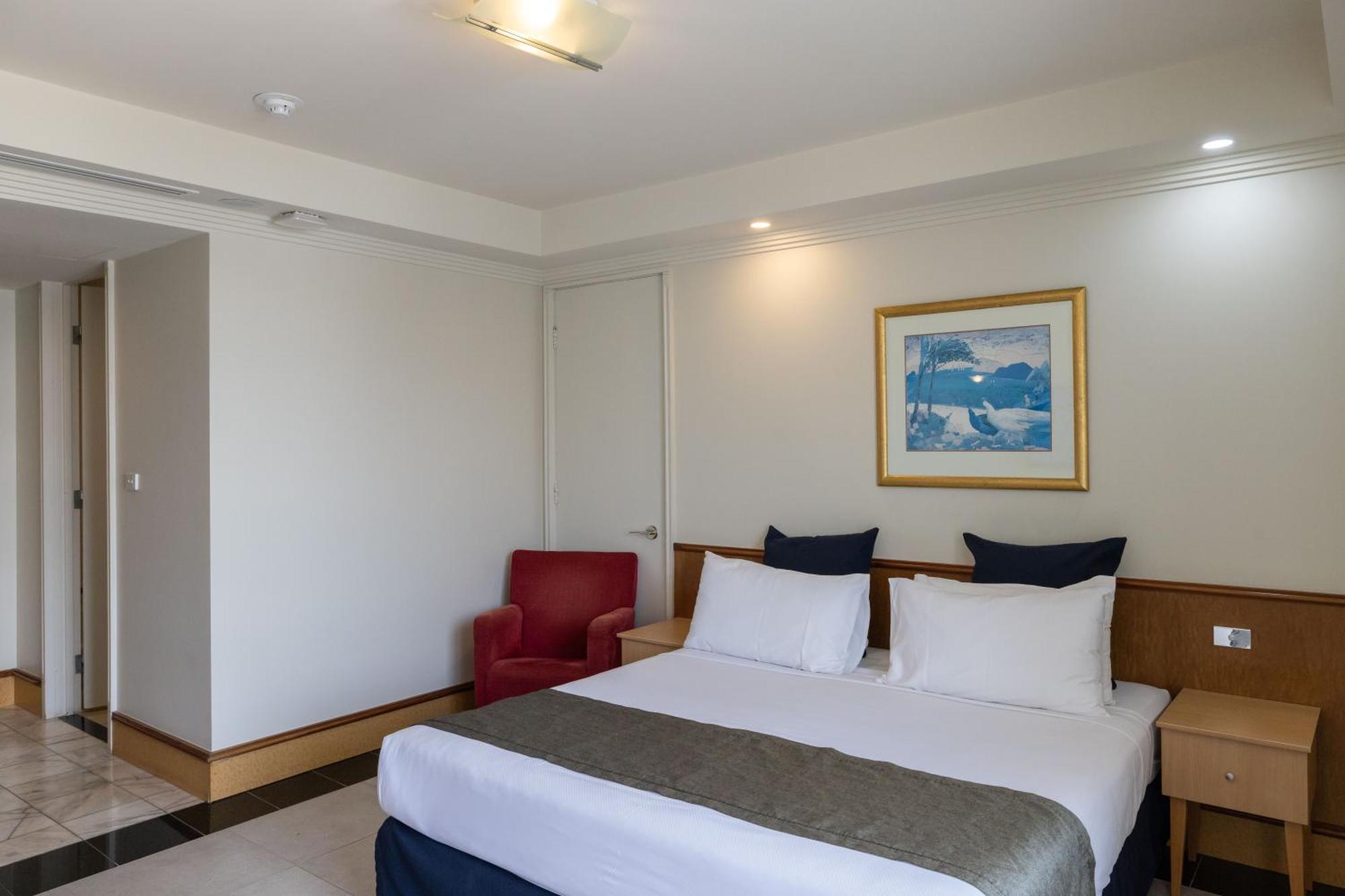 Mindil Beach Casino Resort Darwin Exterior foto A room at the hotel
