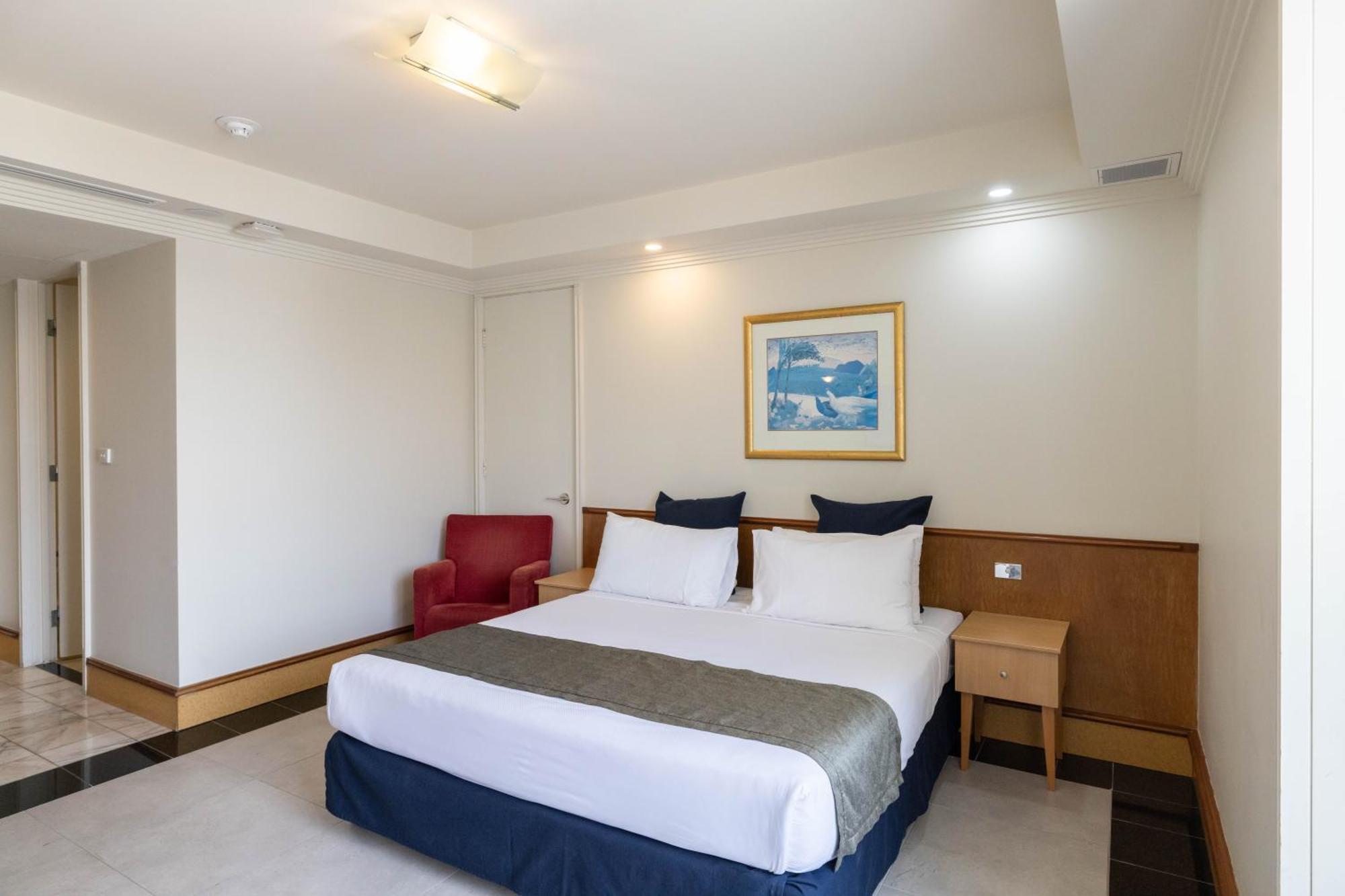 Mindil Beach Casino Resort Darwin Exterior foto A room at the hotel